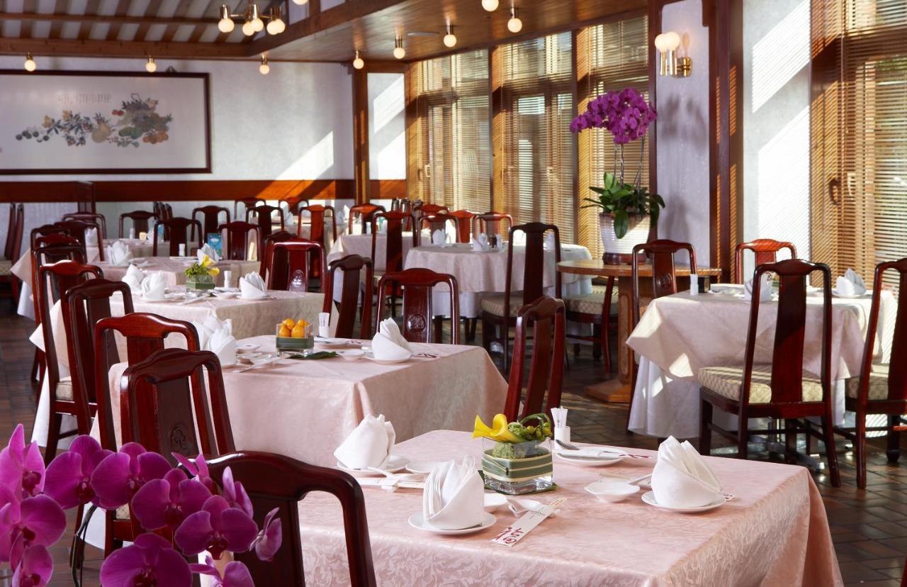The Howard Plaza Hotel Тайбэй Экстерьер фото Interior of the restaurant